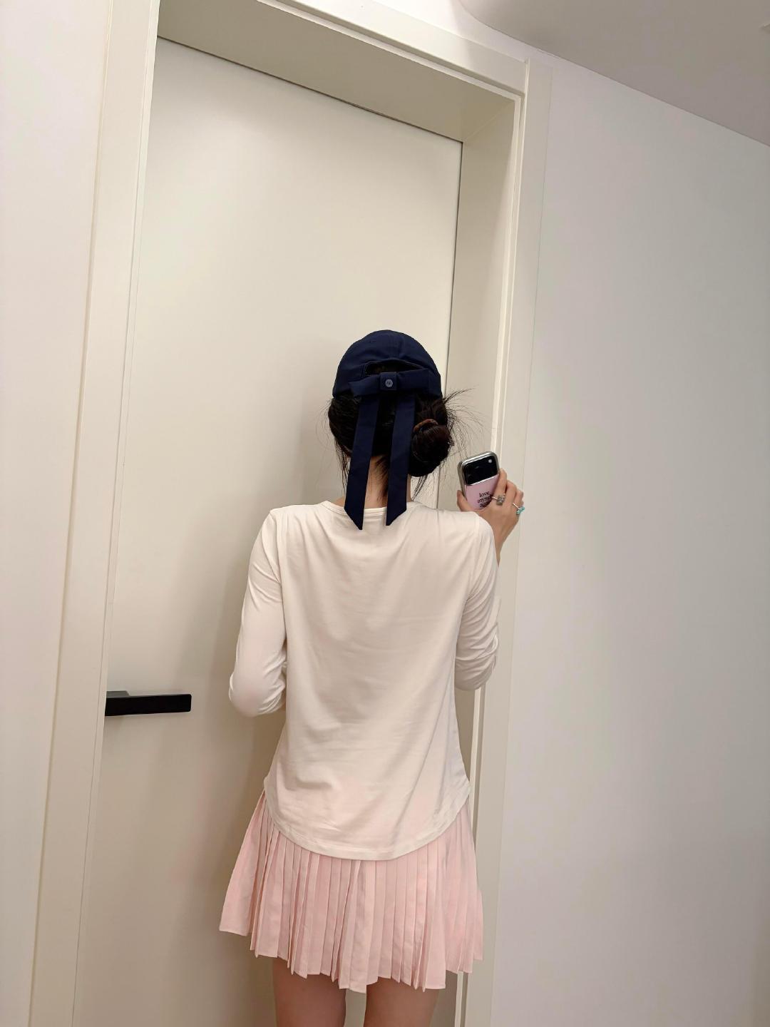模仿手机壳ing…… 