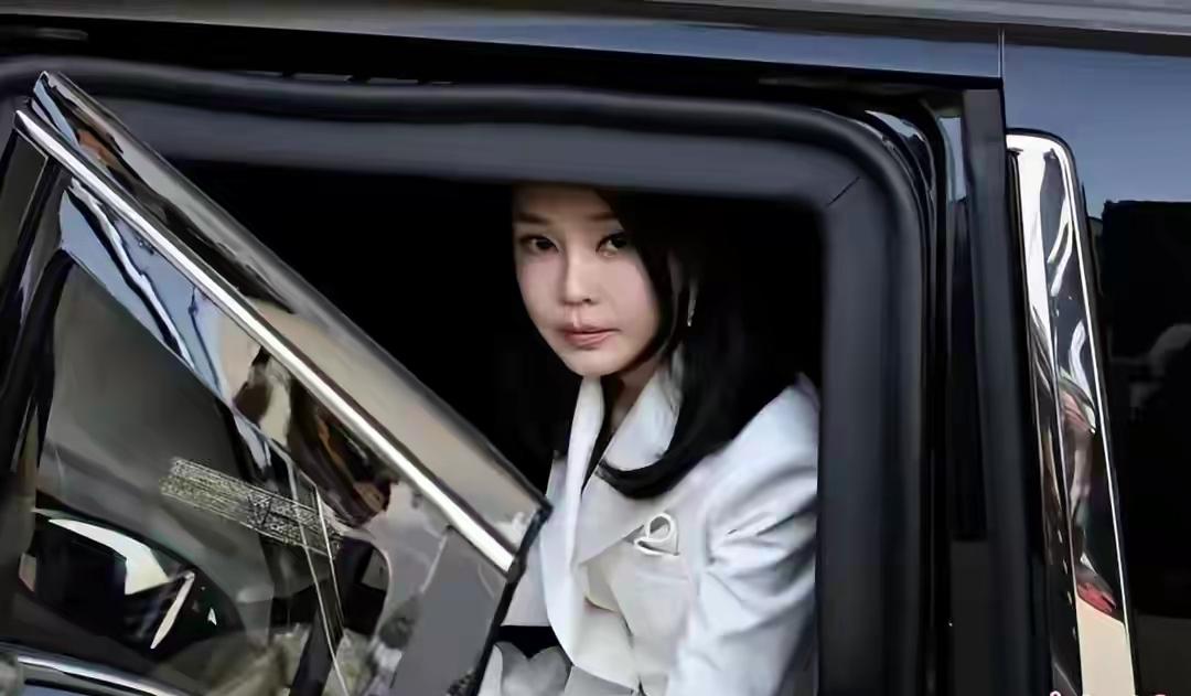 惊爆！
金建希首度认错收香奈儿手袋，
柬埔寨项目背后藏何秘密？

家人们，韩国政