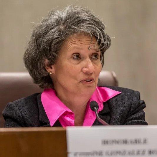 法官冈萨雷斯·罗杰斯将马斯克诉OpenAI案拆分为两个阶段审理法官在庭审开始前决