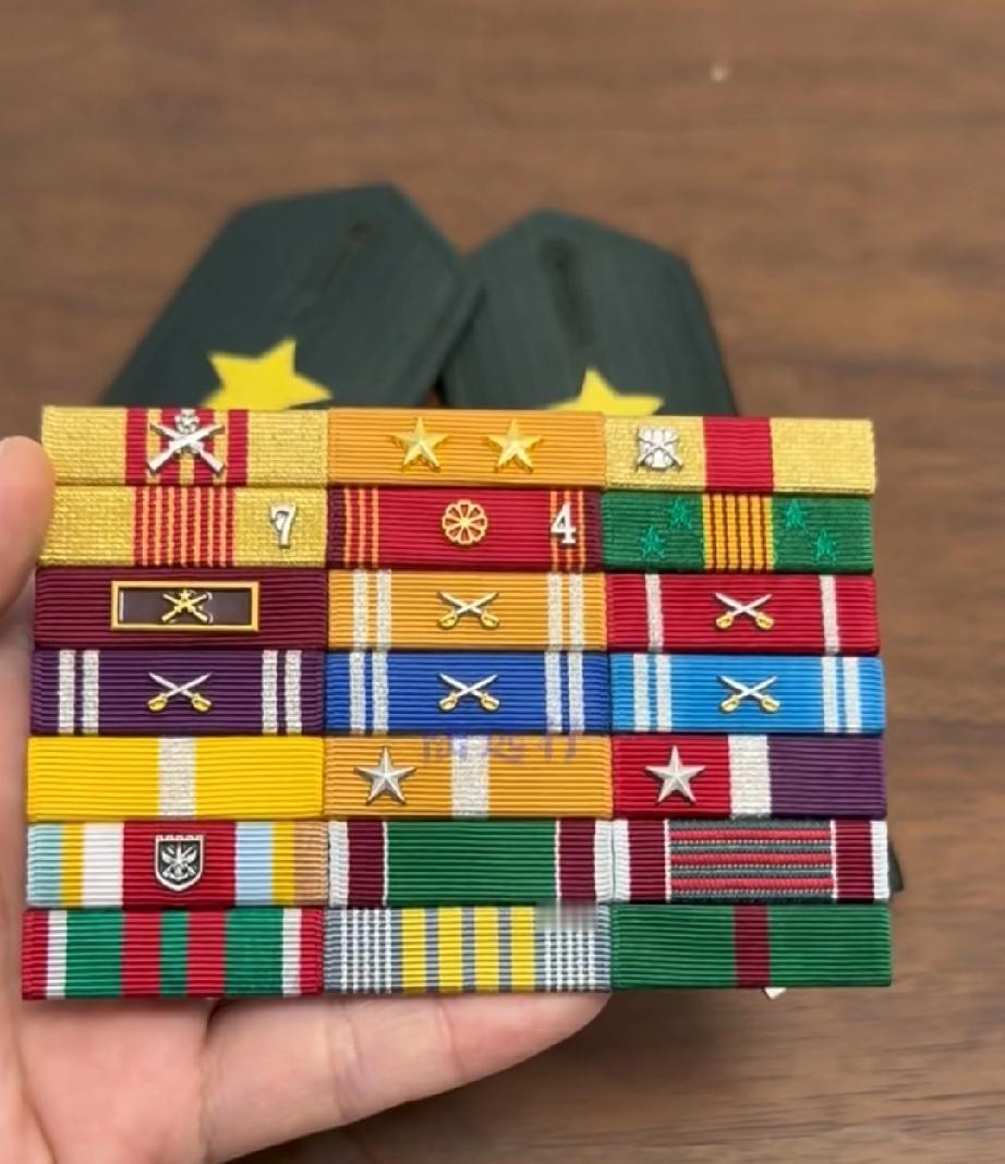 当过兵的朋友给看看，这个勋表在同等职务的军官里面，算是什么样的存在！