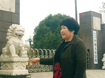 河南项城李桂英17年独自追凶，终将杀害自己丈夫的同村五人送进大牢，被成称为当代农