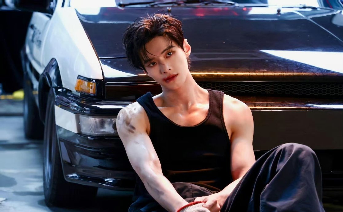 🥝的现偶《许你星河千里》男主从何与传到了敖瑞鹏这里，女主孙千。男主是救援队队长