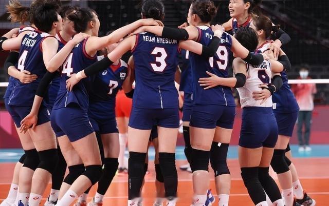 #中国女排1比3加拿大女排#2024年5月18日，中国女排在世界女排联赛巴西站中