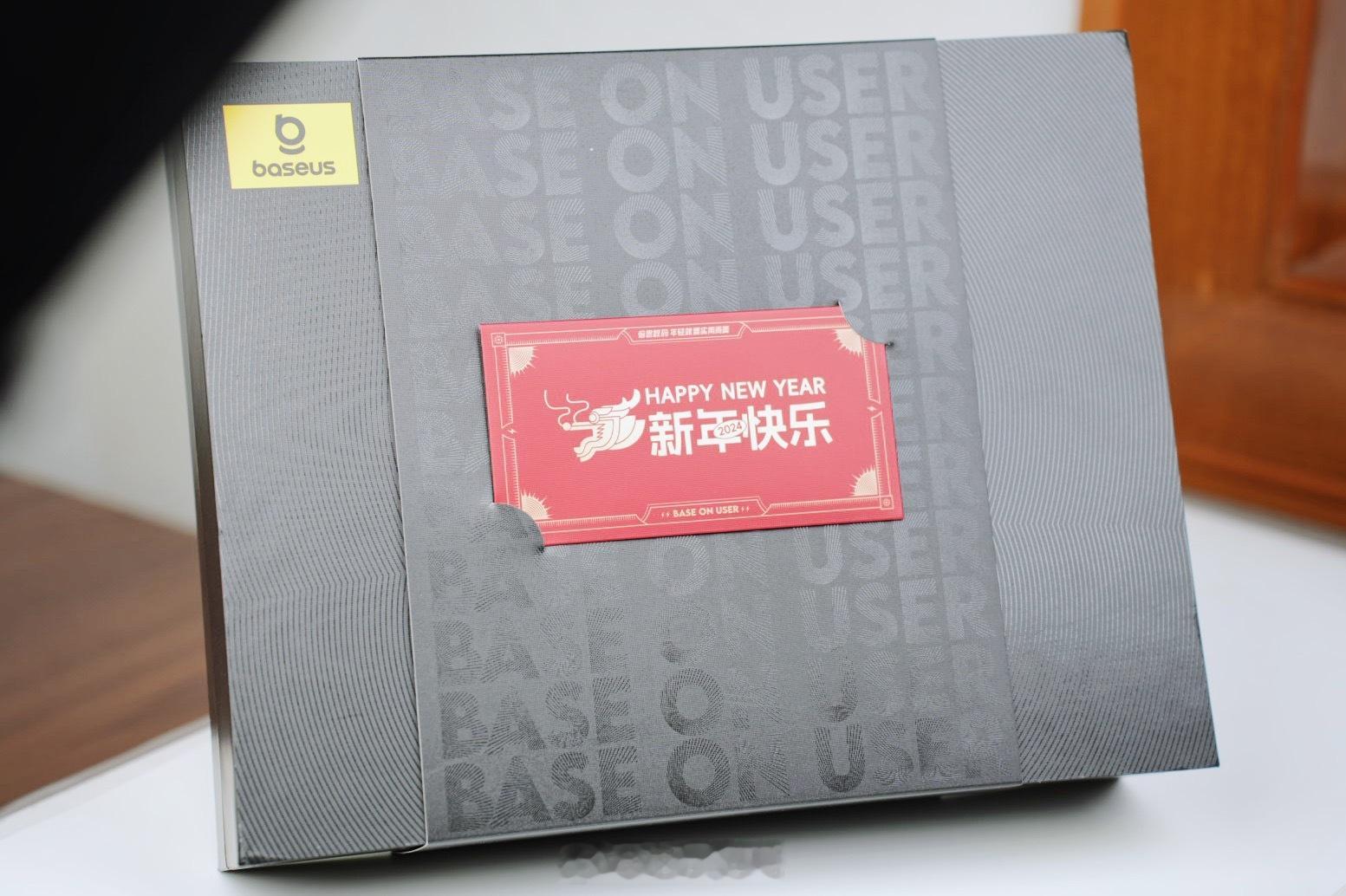 收到了倍思的新年礼盒🎁倍思BASE ON USER的理念确实到位今年也用了不少