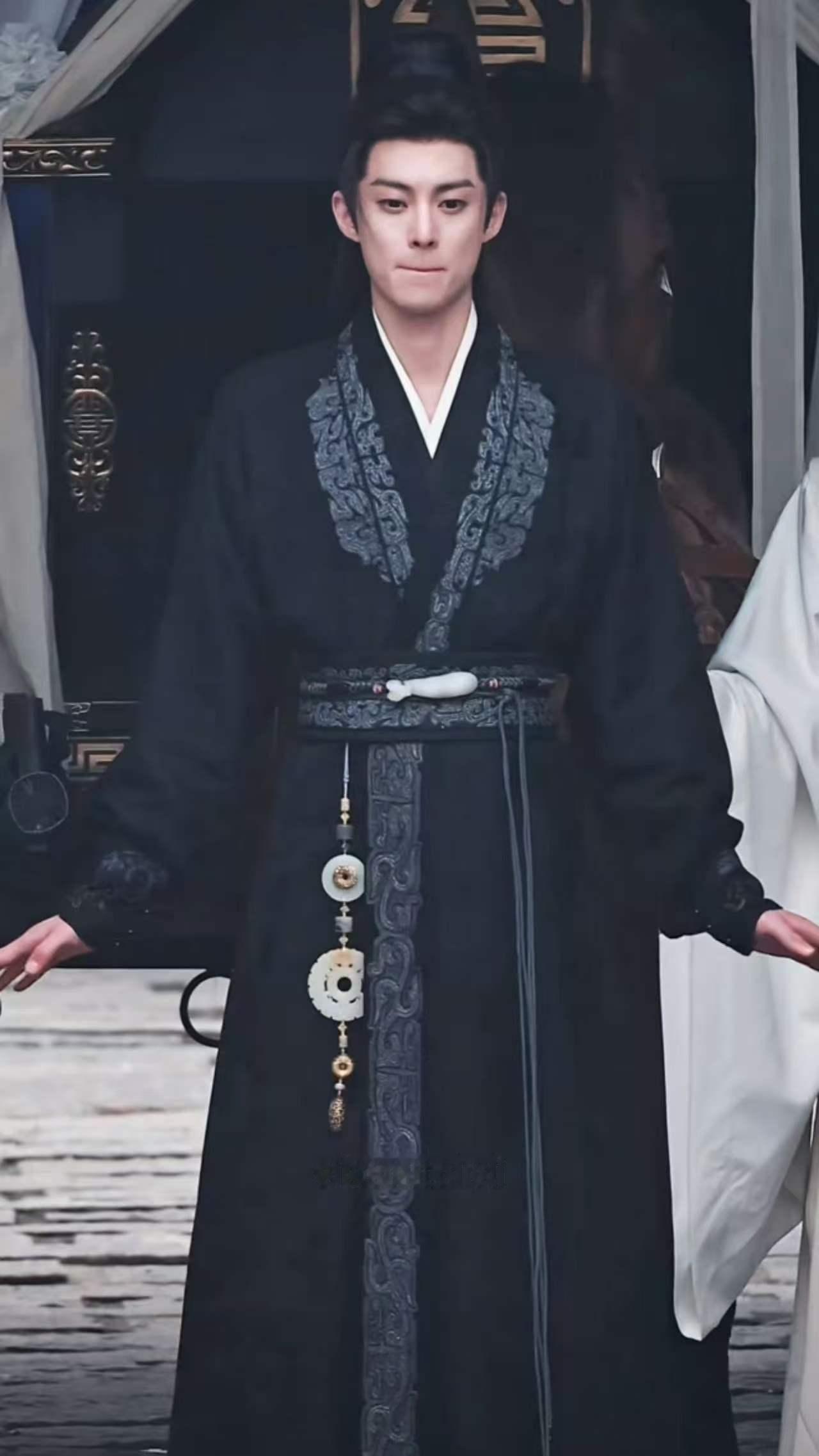 手手好可爱我嗷呜一口