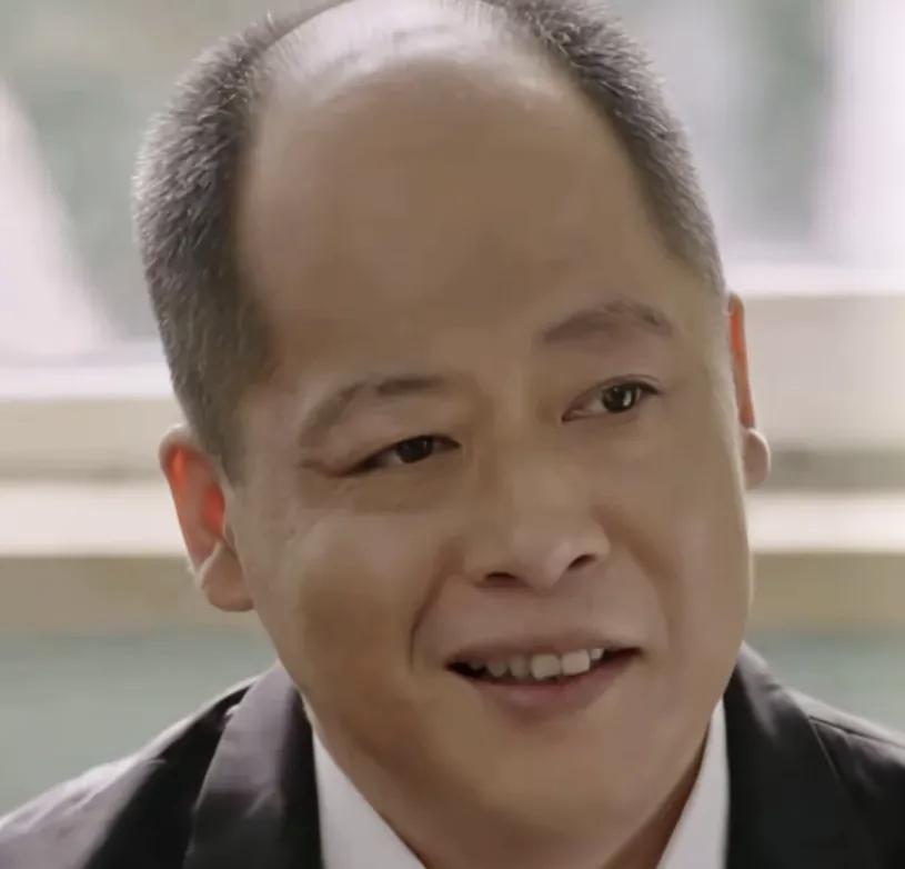 这是谢永强？越来越像谢广坤了，这拍到 20 季节的《乡村爱情》，男主终于成了第二