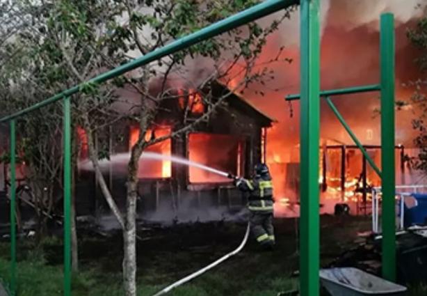 俄罗斯这个防空啊，哎！
7月19日晚到20日凌晨，乌克兰超过400架无人机朝着莫