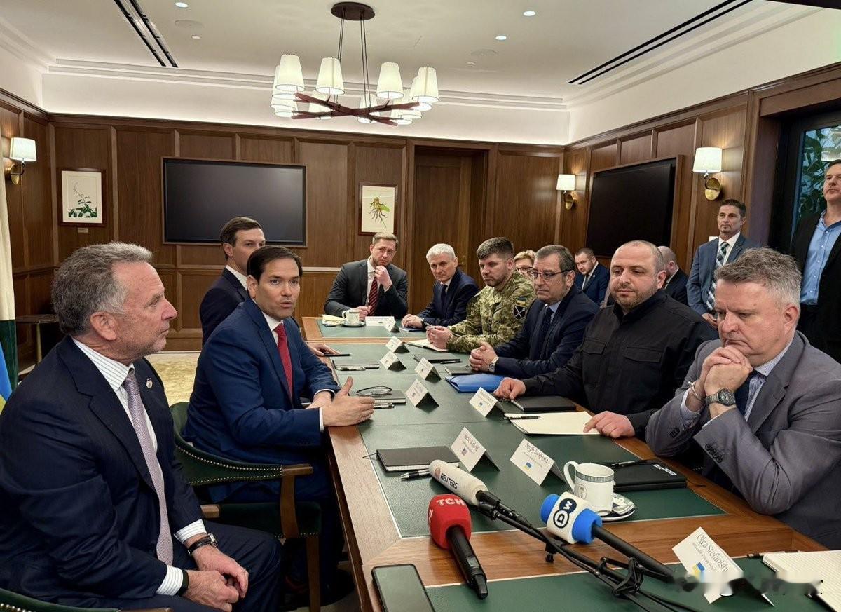 美国国务卿卢比奥正在佛罗里达州迈阿密会见乌克兰高级代表团，举行旨在结束战争的和平