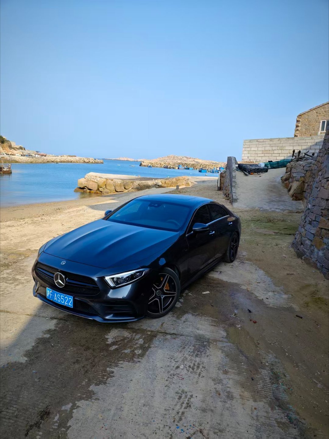 中国成奔驰跌幅最大单一市场奔驰应该在35万以下市场主打中德协作的特供款，主攻混动