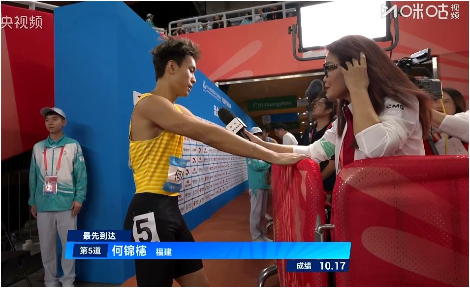 谁说记者这个职业不稳定的！刚全运会田径采访的女记者有点面熟，20多年前就做田径采