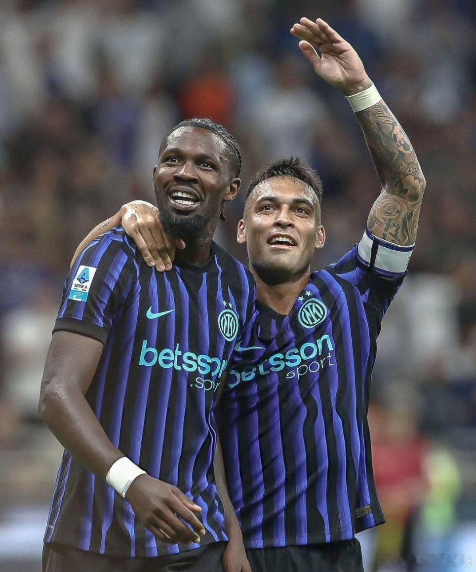 图拉姆：劳塔罗是我们的领袖，我们的队长。他以身作则，我们所有人都从他强大的精神意