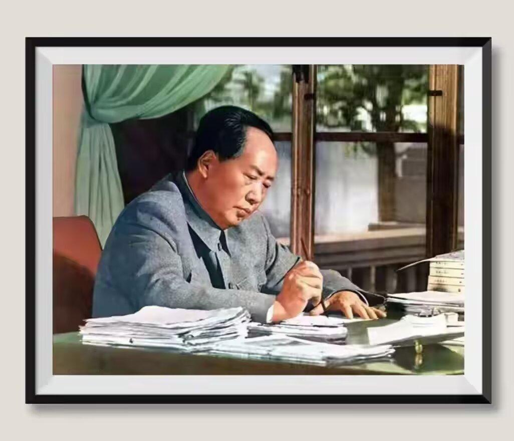 从《沁园春·雪》看毛泽东的政治智慧与精神境界（三）
《沁园春·雪》绝非普通咏雪词