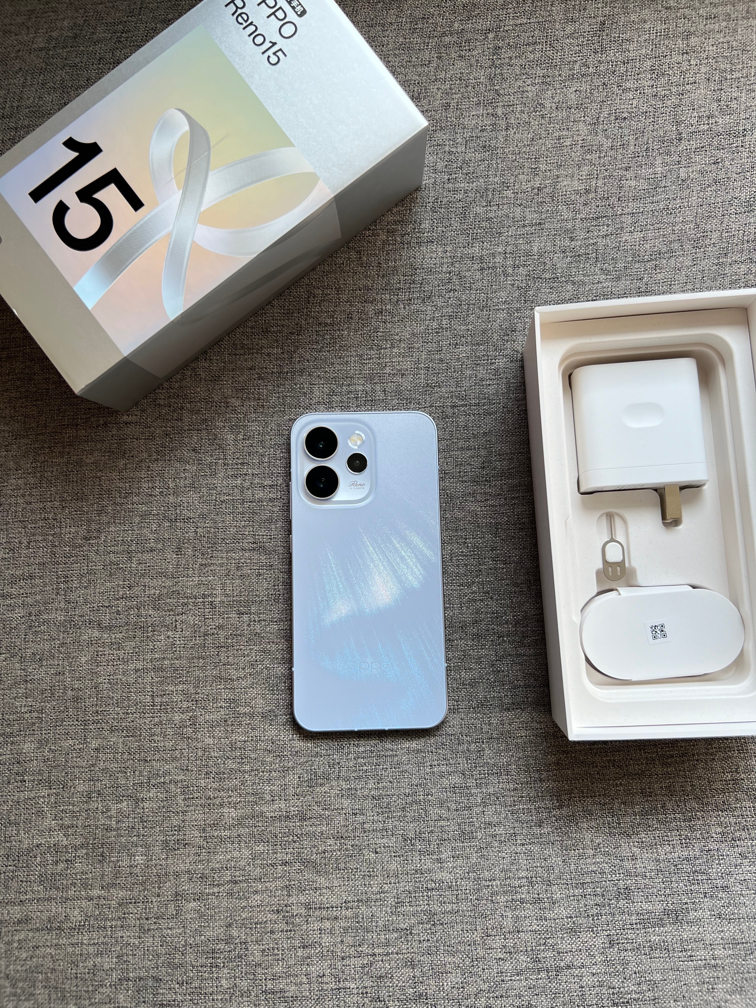 OPPO Reno15 16+512G 极光蓝，全新未使用，成色完好全套，289