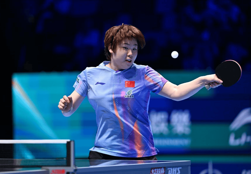 8-10后连得4分！蒯曼第三局12-10孙颖莎，大比分2-1领先