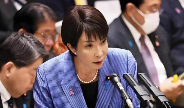 就在中日关系持续紧张、矛盾不断升级的当下，出现了十分反常的情况：如今不单是美国在