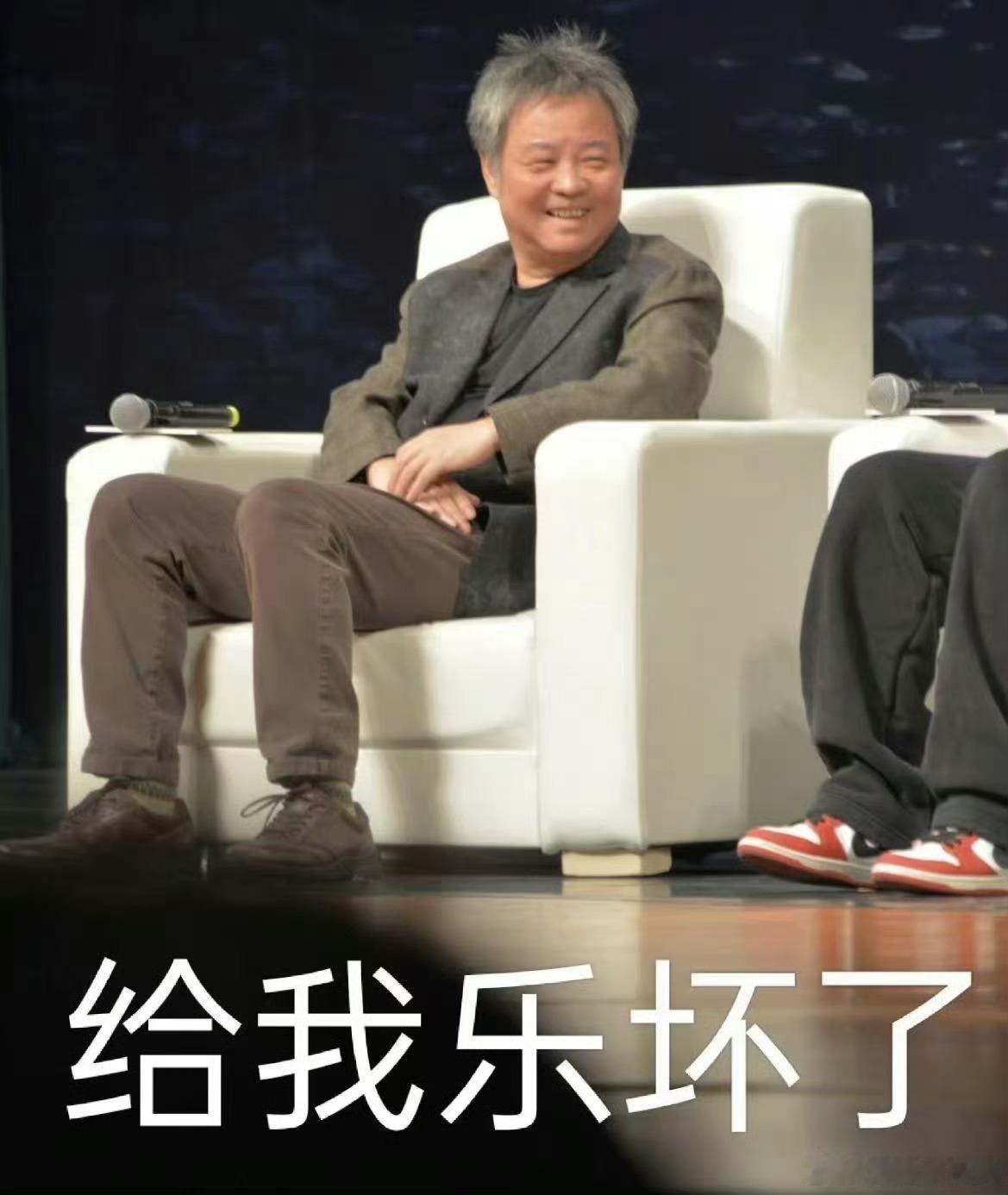 余华余华的评论区读者的许愿池余华评论区直接变成许愿池，一来一回互动也太有意思了 