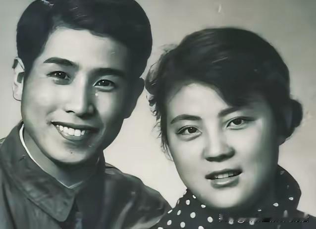 他被八一厂开除党籍，勒令复员，这一年他只有36岁。1955年，他出演《董存瑞》，