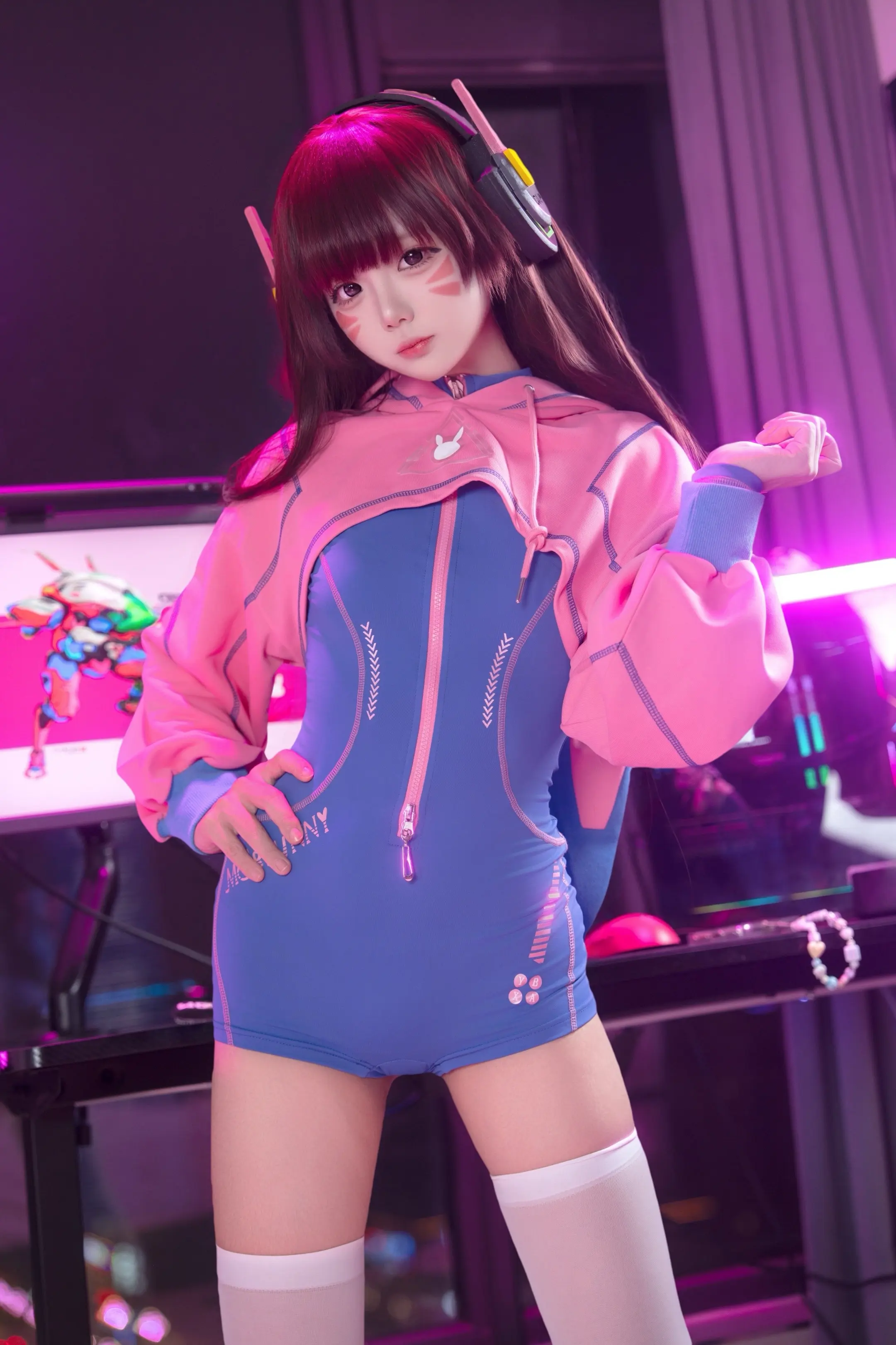 世上有三个人喜欢你，我呀。我啊。我哇。