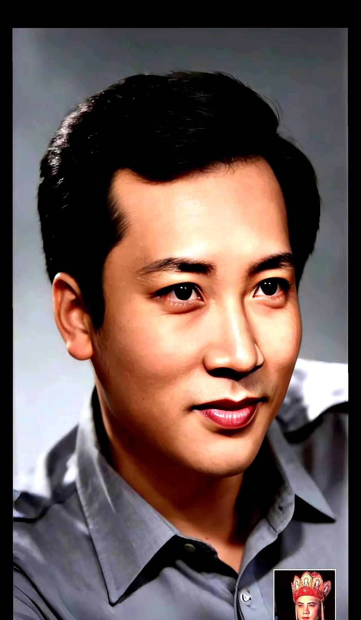 86版西游记的经典，从来不是靠演出来的。
闫怀礼卸妆后剑眉星目，比唐僧还周正，