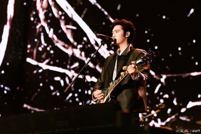 于适演员演人生 歌手唱人生 于适双新歌上线太有料！演戏演他人人生，唱歌唱自我故事