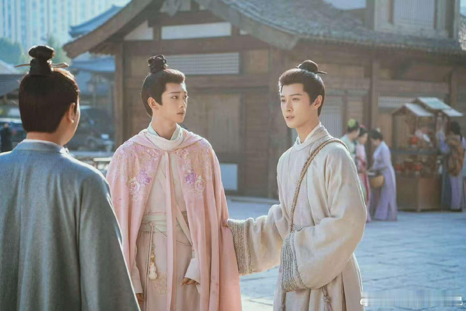 李昀锐发尚公主杀青照李昀锐言尚杀青文李昀锐言尚杀青文 期待和言尚的正式见面咯~ 