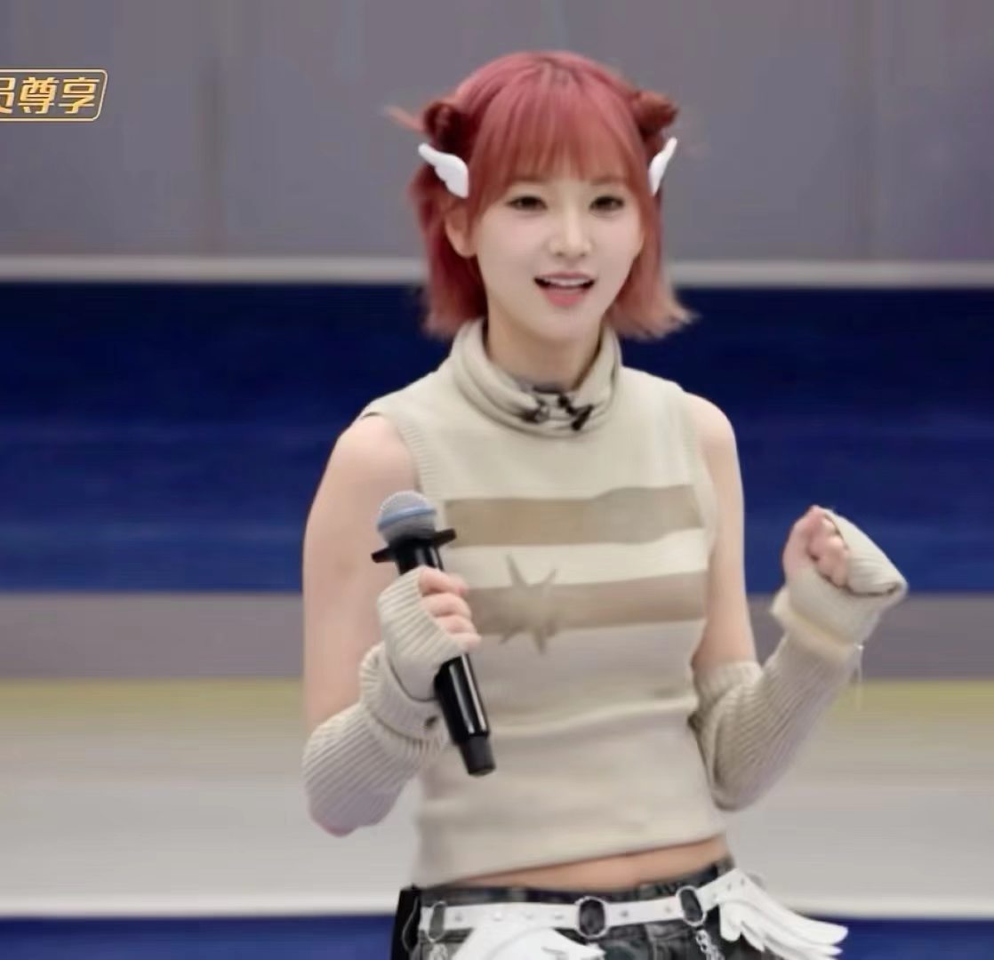 黄灿灿给自己报了大师班 乘风一公小考整体效果绝佳，看得超满足！黄灿灿选对赛道，扎