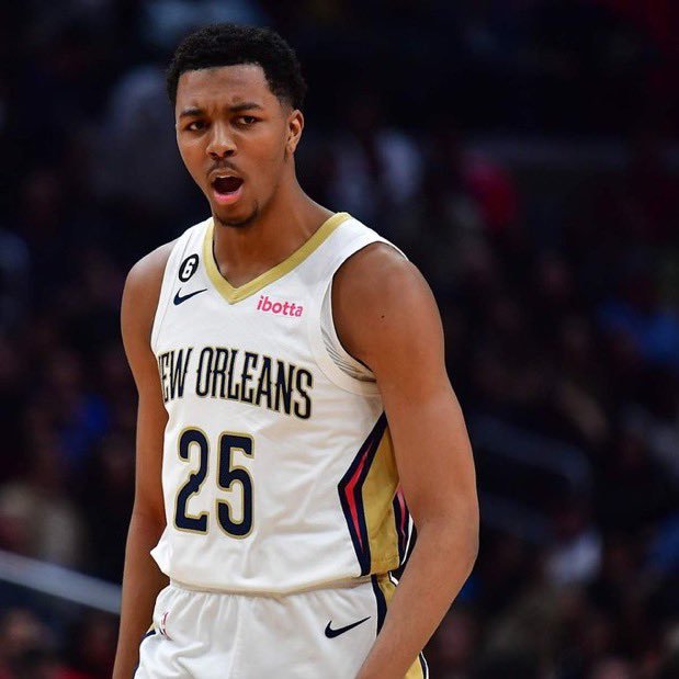 鹈鹕队仍然对交易特雷·墨菲三世和赫伯·琼斯持谨慎态度NBA