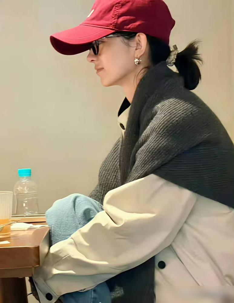 傅东育导演一拍桌子：我就要那个农村出来的狠人，别人谁都不要！
你以为《风吹半夏