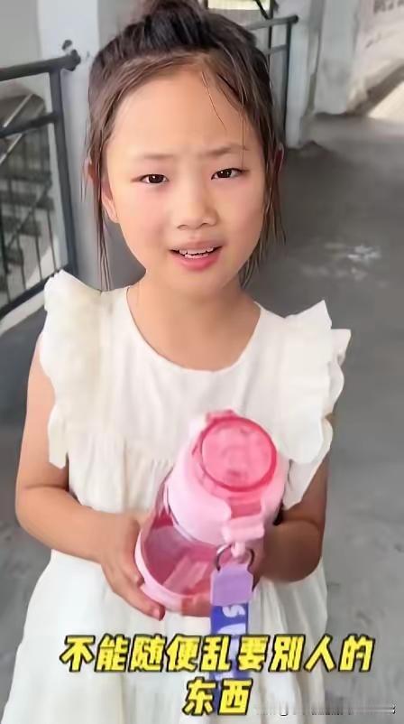 “这就是教育的意义啊！”在河南的一所小学里，一个扎着马尾辫的小姑娘偷偷把老师拉到