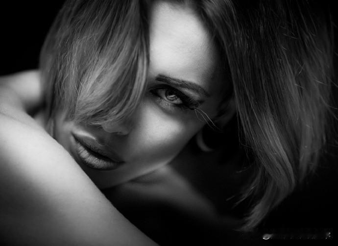 【黑白人像摄影作品】
摄影师：Joachim Bergauer 