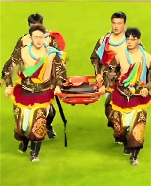 “东北超”首轮呼和浩特队主场对阵延边队的比赛虽然没有进球，但诞生了一个名场面，比