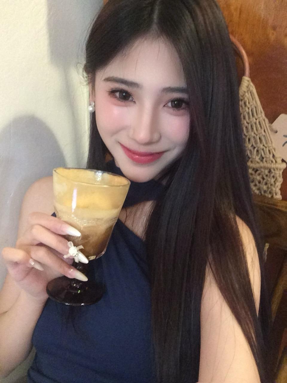 苹果5拍出来的不就是早古氛围感吗。