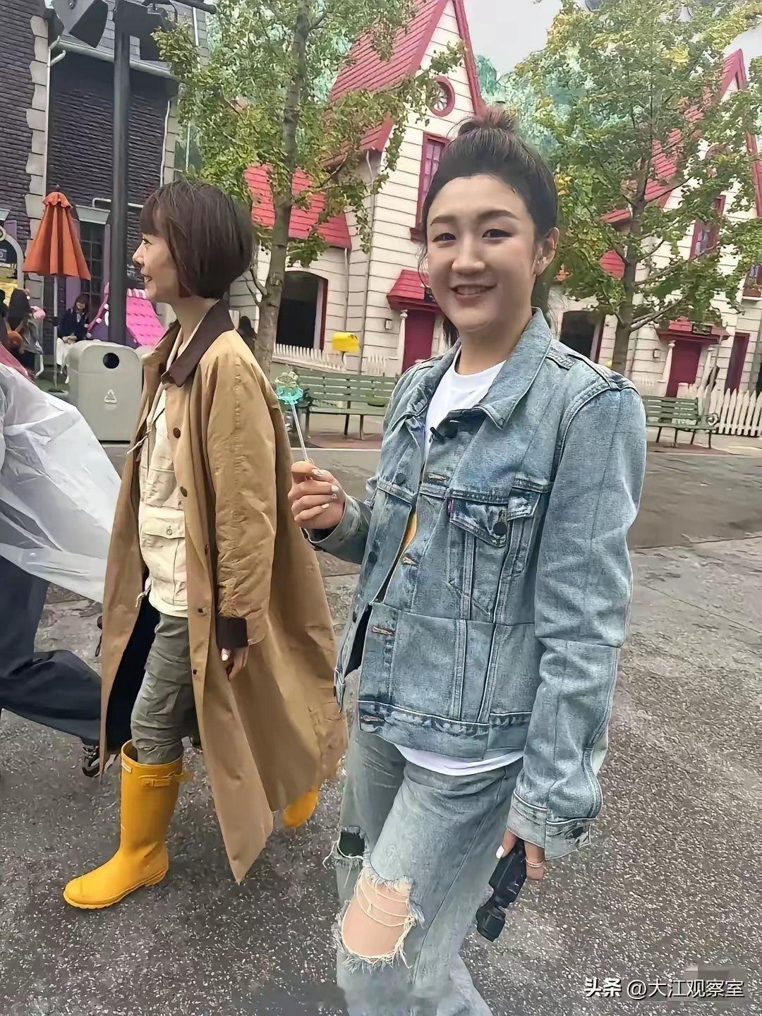 哈哈哈，陈梦真的太搞笑了，这个表情加上她的发型真的有点像西游记中的一个角色啊，看
