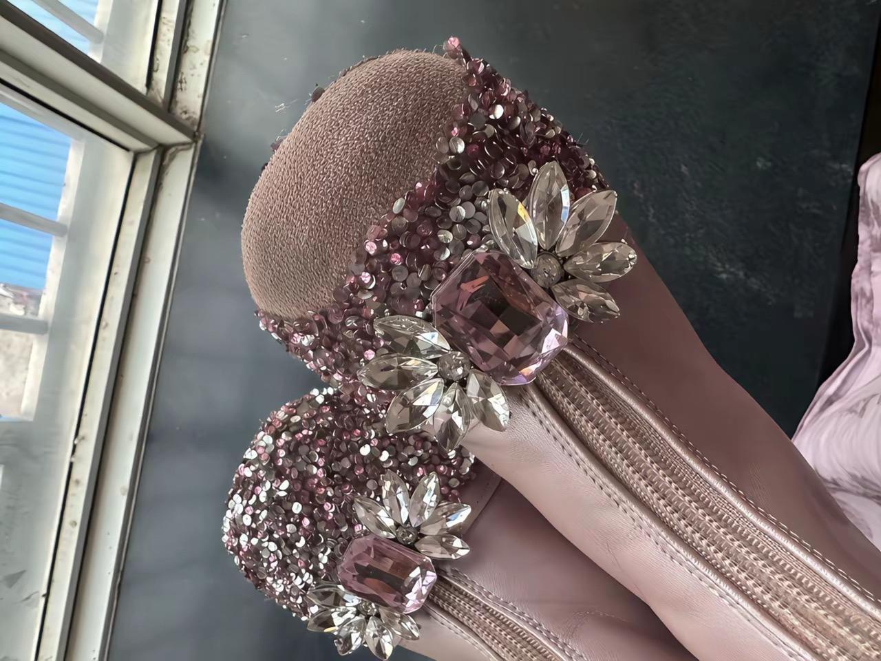 给女儿新买的上学不敢穿说小朋友都管她要钻石