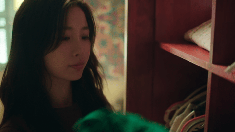 虞书欣姜暮见crush就姜穿别再说约会没衣服穿！用一条白裙穿出仙女感，草莓格子瞬