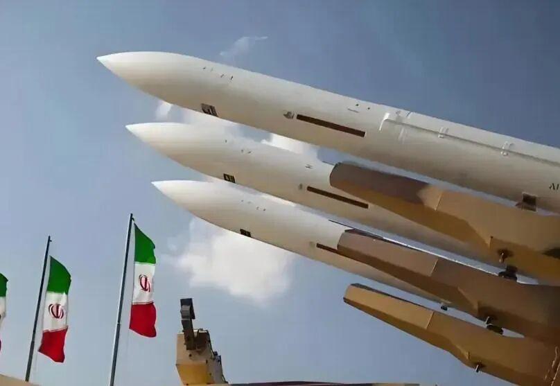 在中东“三国杀”战场上，伊朗“誓死抗争，流尽最后一滴血”的决心，令世人刮目相看