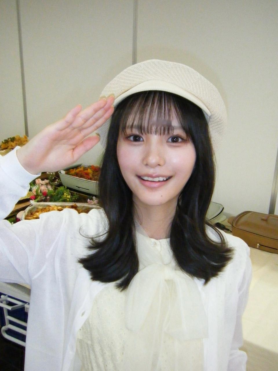 中川智尋「帽子がかわいくてちょっとコックさんになった気分でした👨🏻🍳ケータ