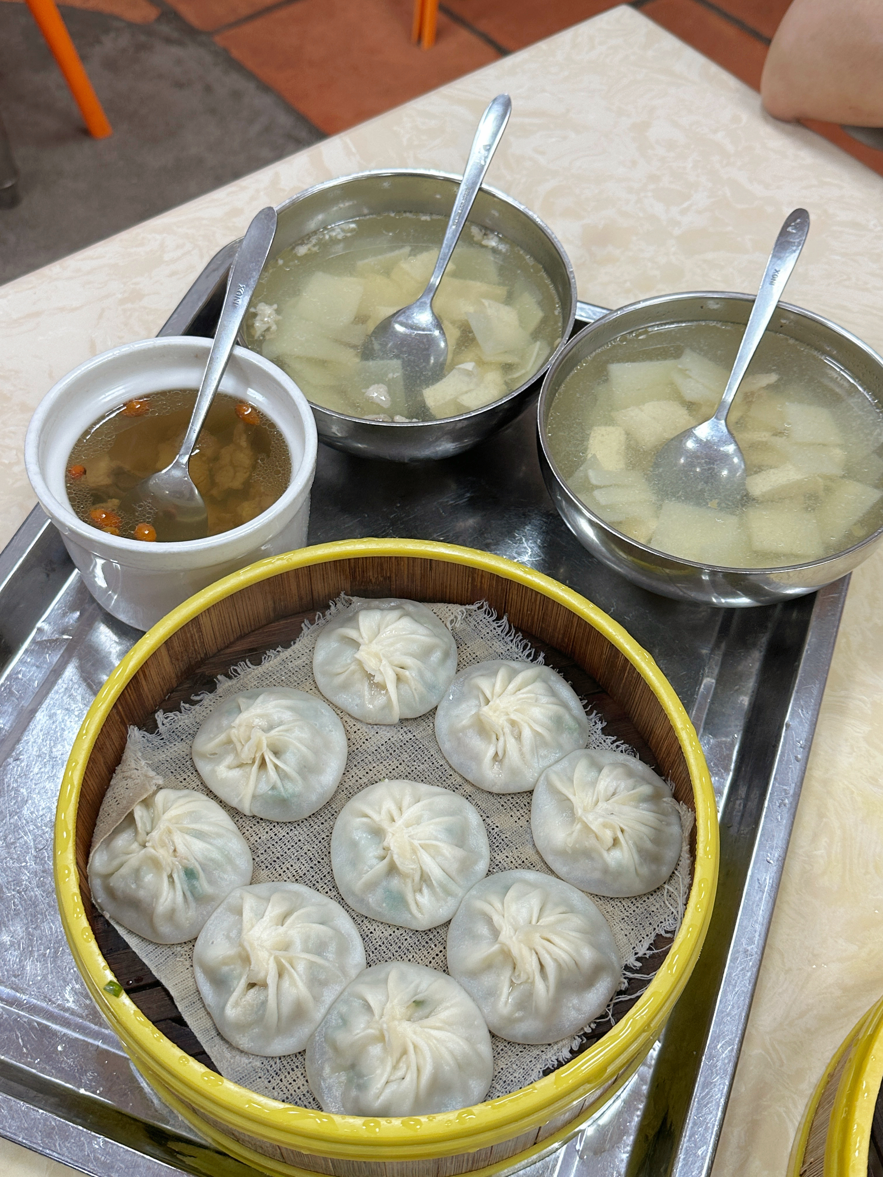 最近在小别墅里各种量哈哈哈哈准备好好收拾一下 爽爽入住[比耶][比耶]这里多了一