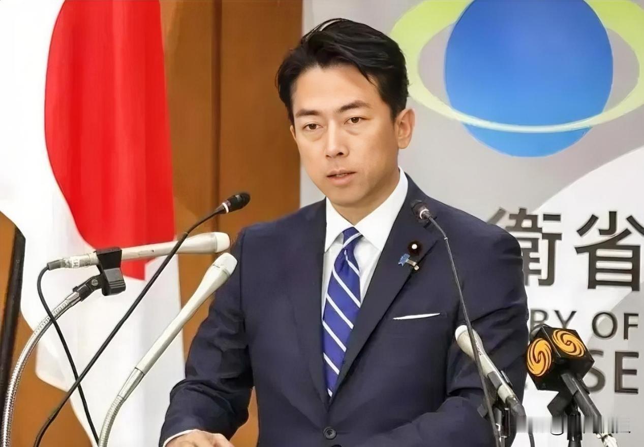 这日本政坛，简直是疯得没边了！7月17日，日本防卫相小泉进次郎竟然公开叫嚣，要抛