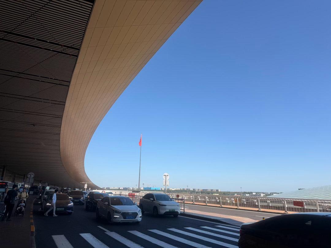 上次来还是冬天，现在已经是炎热的夏天了 
