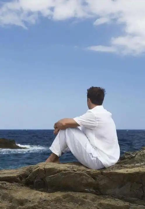 男人觉醒指南：
“1，快速解决自己性压抑的问题。2，要懂得优秀的人是吸引来的，不