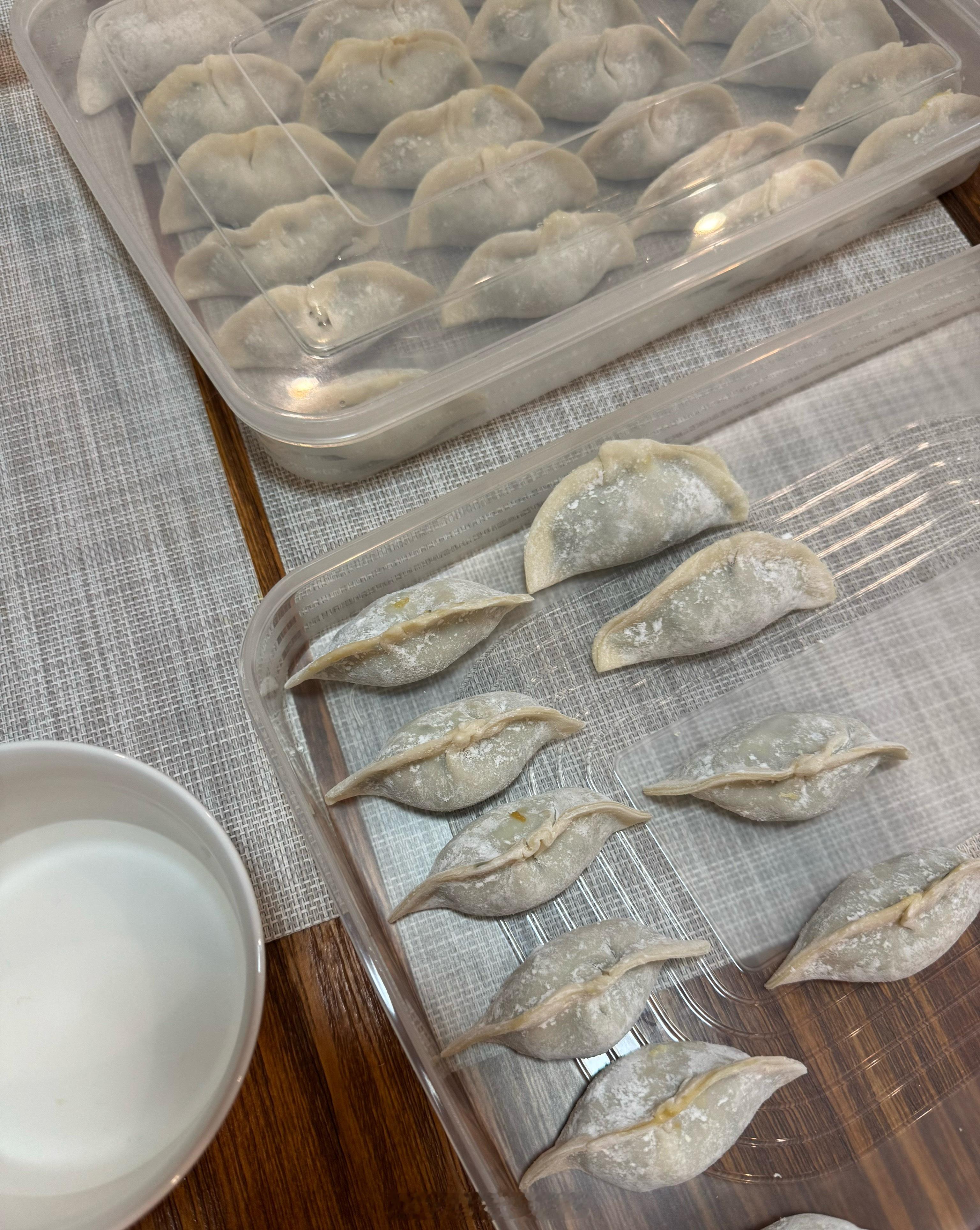 一小时全搞定✌️其实冰箱里上次我妈包的饺子还没吃完不知道为啥今天这么扎劲的想包饺