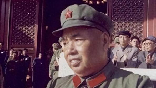 许世友曾问耿飚如果评定军衔你会是什么级别，耿飚幽默回应说自己肯定要排在许世友之前