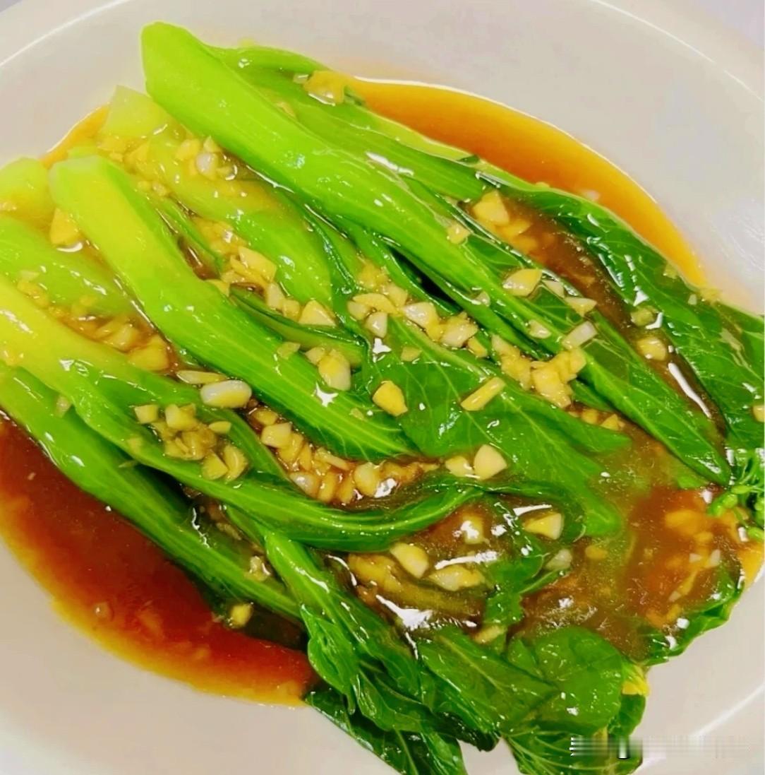 绿叶菜和根茎类蔬菜我都吃，但如果只能选一种，那我就选绿叶菜吧，随着年龄的增长，我