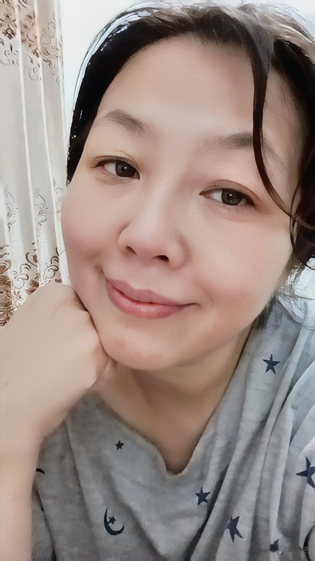 退休第553天，早安。

我不是单身主义，也不是结婚主义，我是幸福主义者。

我