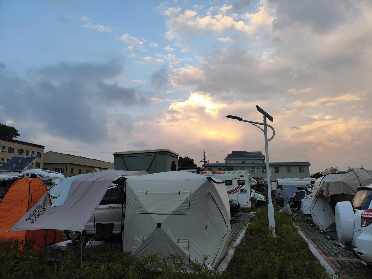 如何从根源减少旅途结伴矛盾
 
经常有人结伴旅游半路闹得不欢而散，其实矛盾大多都