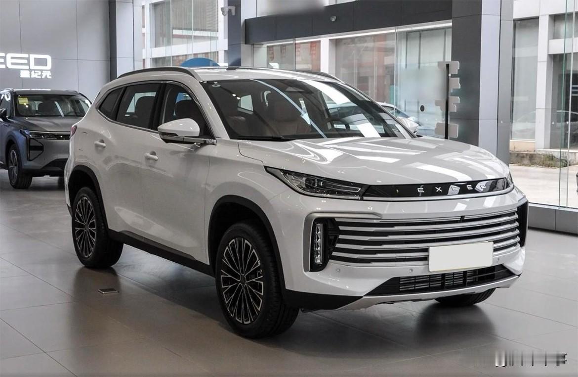 下一部车你会选燃油还是新能源？肯定新能源了，以后一个电配一个混动。如果有好玩的油