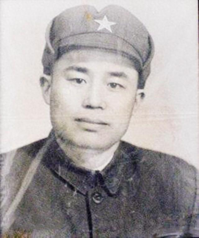 6纵叶县整党：所有人赞成把一个人撤掉，只有王近山没有吭声
 
1948年的春天，