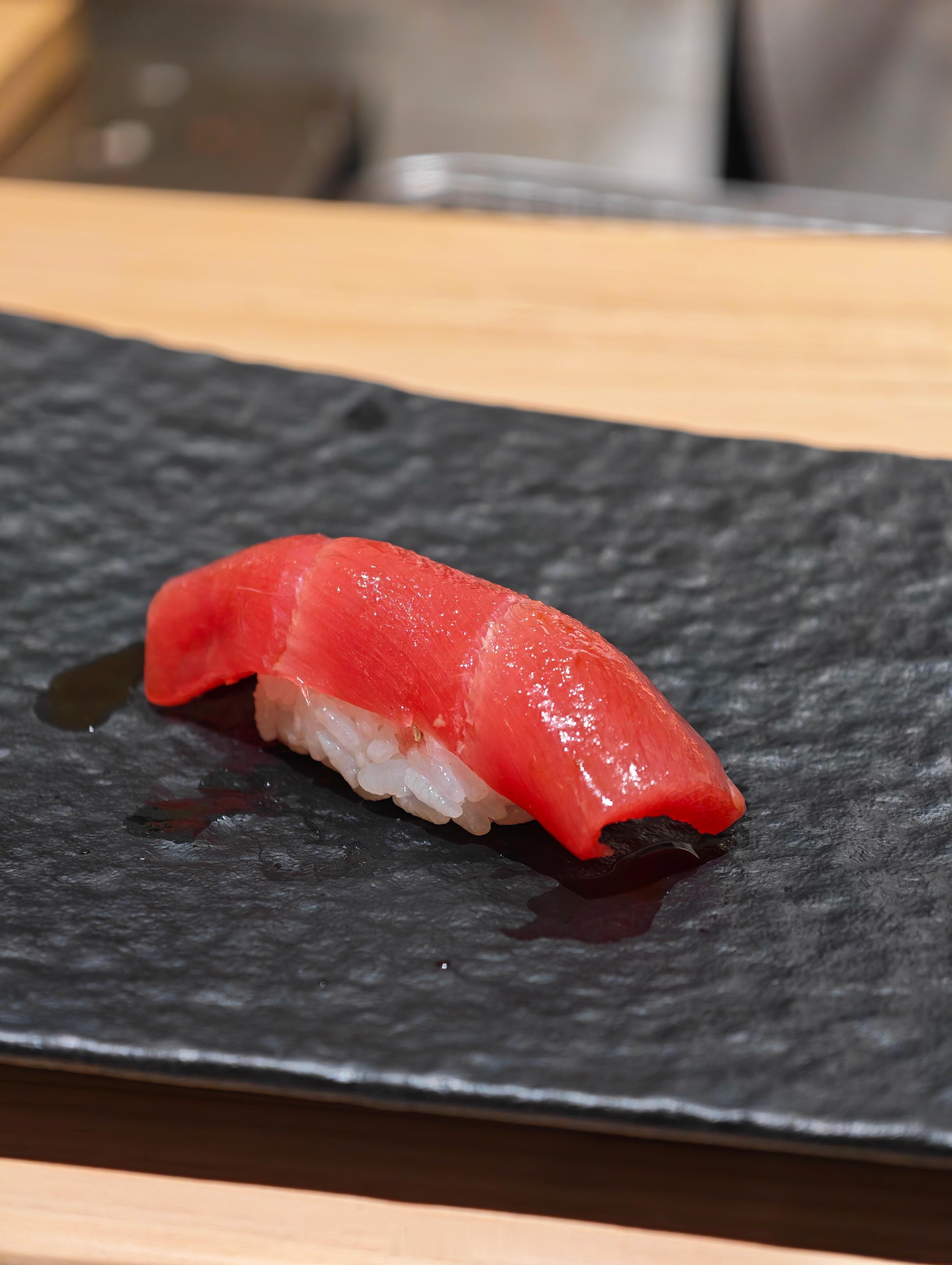 如果板前和回转价格相近，那肯定选板前。晚下班，有晚下班的好处嘛。 