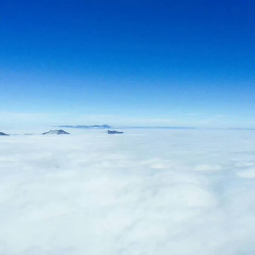 云南的轿子山，如同冰美人般楚楚动人，美成仙境。  